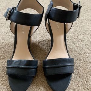 Nine West size 7.5 black wedges heels ankle strap